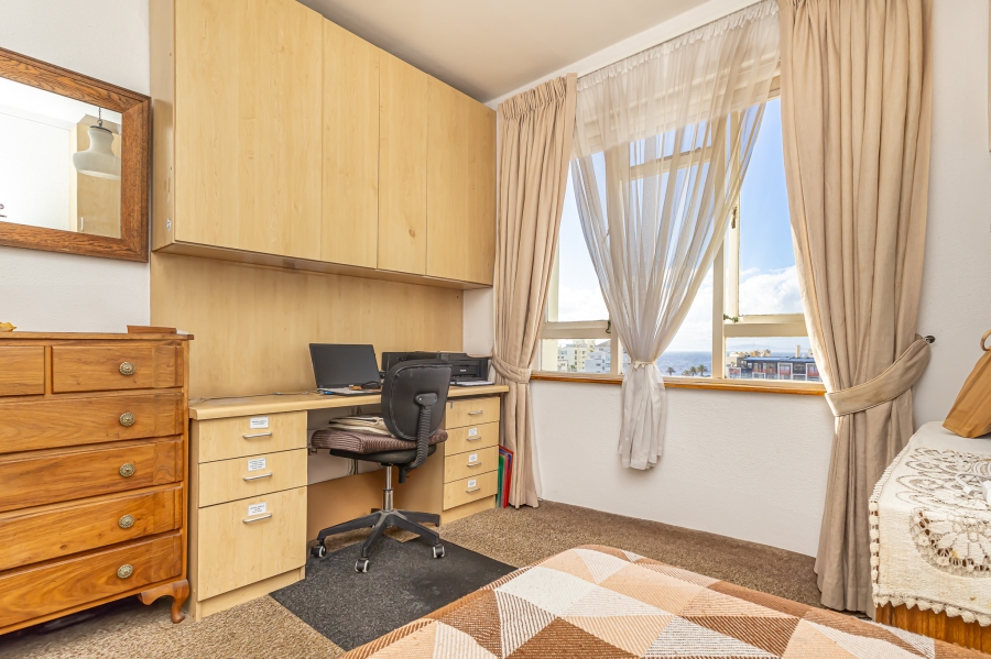 2 Bedroom Property for Sale in Sea Point Western Cape